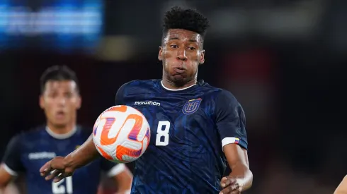 El delantero que podría reemplazar al 9 ecuatoriano.