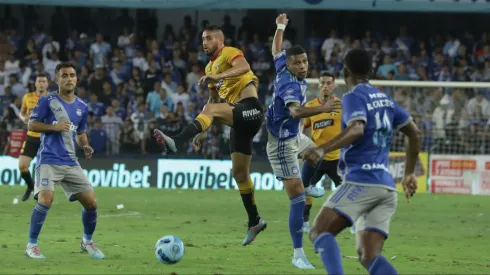 Este delantero de Emelec ya habría firmado para Barcelona SC