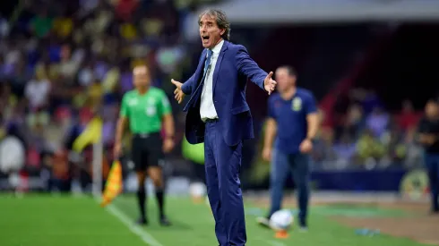 Almada dirige en México desde 2019.