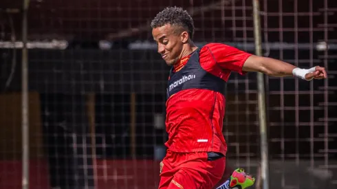 El lateral es nuevo jugador de Barcelona SC