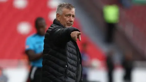 Ever Hugo Almeida lleva dirigiendo en Ecuador desde 2022.