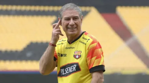 Holan firmó con Barcelona SC en este 2024.