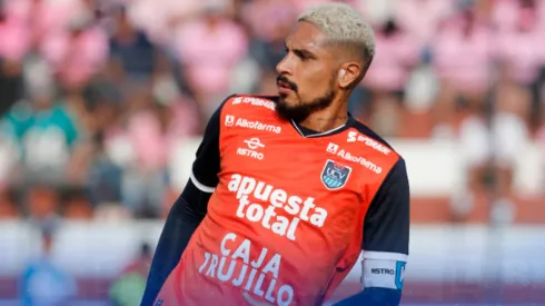 Paolo Guerrero y su pelea con otro jugador de la Vallejo