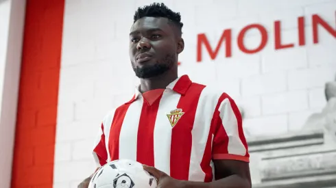 Jordy Caicedo firmó un año con el Real Sporting.