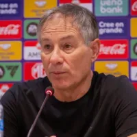 Ariel Holan quiere a tres jugadores más fuera de Barcelona