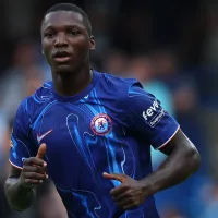 VIDEO La durísima patada que recibió Moisés Caicedo