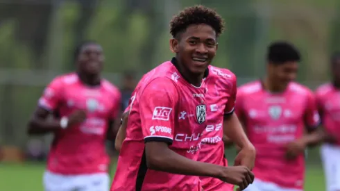 IDV vende a una joya sin 90 minutos en primera