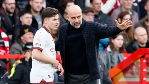 En Inglaterra temen que Julián Álvarez no sea la última figura en dejar Manchester City de Guardiola.