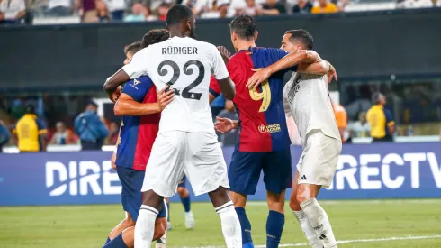 Real Madrid buscará la punta ante Barcelona este sábado.