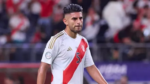 Carlos Zambrano será titular en Perú para enfrentar a Argentina por las Eliminatorias.