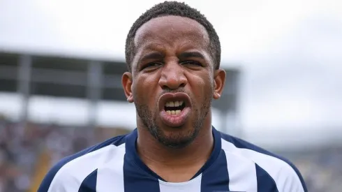 Jefferson Farfán calienta la previa de Alianza Lima vs. Boca.