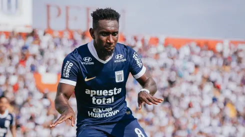 Alianza Lima se sorprende con noticia sobre Eryc Castillo