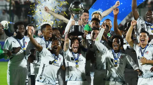 Ganó la Copa Sudamericana con Liga de Quito y ahora jugará en el ascenso nacional