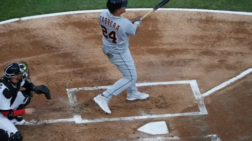 Miguel Cabrera bateando ante Chicago White Sox