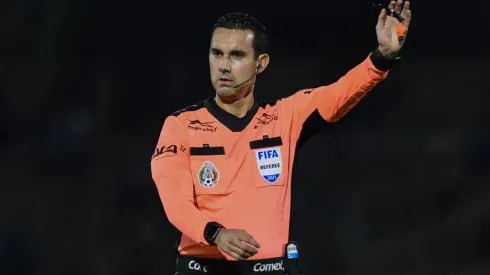 César Arturo Ramos, silbante de la Liga MX.