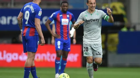 Andrés Guardado se encontró con el gol tras jugada de Diego Lainez