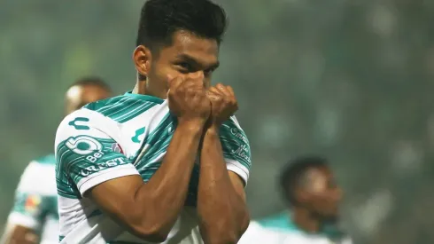Eduardo Aguirre, héroe de la noche en Santos Laguna
