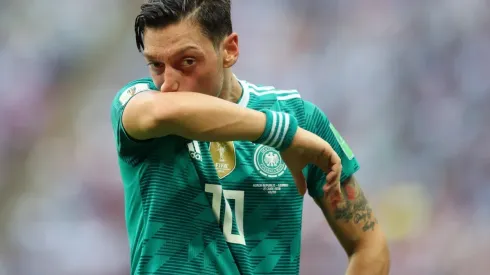 Özil anunció que es uno de los nuevos accionista de Necaxa.