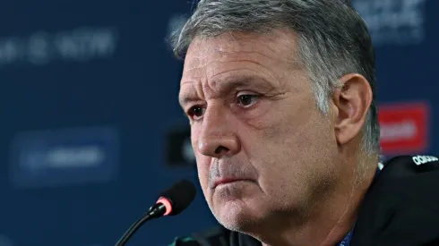 Martino enojado en conferencia de prensa.