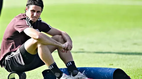 Santiago Giménez no disputará el partido de México ante Australia por lesión.