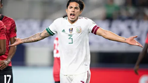 Campos destruyó a Carlos Salcedo.