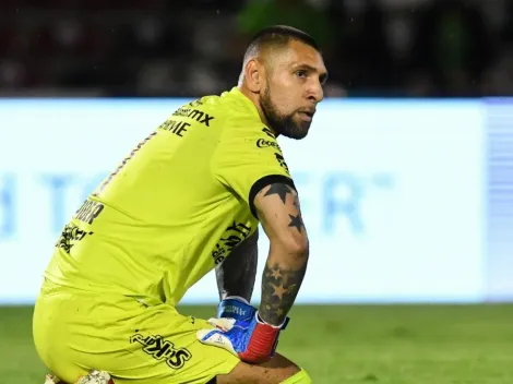 Jonathan Orozco atajó un disparo con el pecho