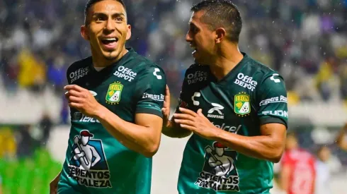 Víctor Dávila le dio un pase a Ángel Mena que no desaprovechó.