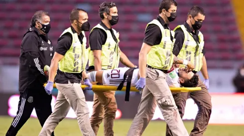 Una infracción de Francisco Calvo dejó fuera del partido a Alexis Vega