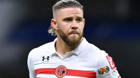 Miguel Barbieri causa baja por el resto del campeonato.