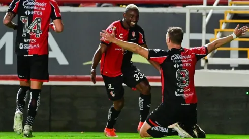 Julián Quiñones y Julio Furch pusieron al Atlas en ventaja de 2-0 sobre Necaxa.