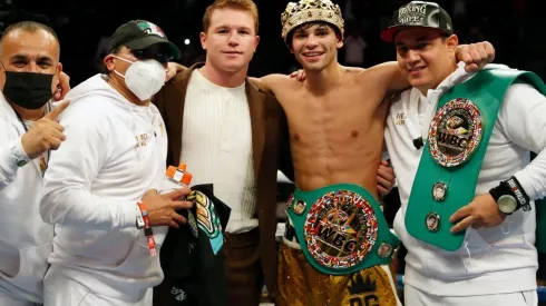 Ryan Garcia defendió a Canelo Álvarez.