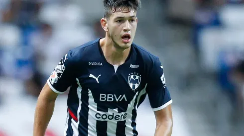 César Montes tiene contrato con el Monterrey hasta diciembre de 2026.