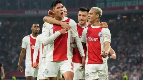 El mexicano sigue sumando minutos en el torneo de la UEFA