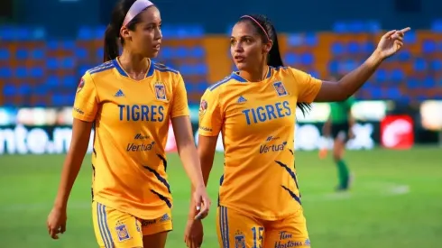 Greta Espinoza y Cristina Ferral, piezas clave de la defensa de hierro. (Foto: JamMedia)