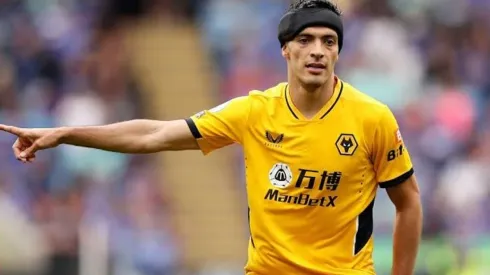 El mexicano de nuevo fue titular ante el Norwich