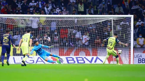 El cobro de Emanuel Aguilera para el 1-0 del América.