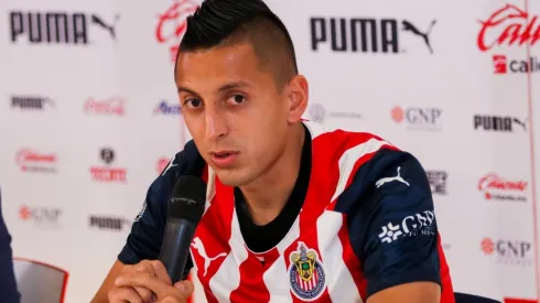 Alvarado comentó que es más rojiblanco que Reyes