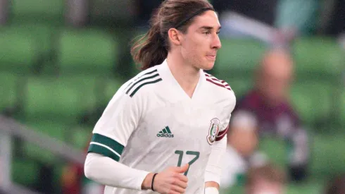 Marcelo Flores en su debut con la selección de México ante Chile.