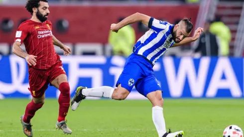 Nicolás Sánchez contra Mohamed Salah en las semifinales de 2019.