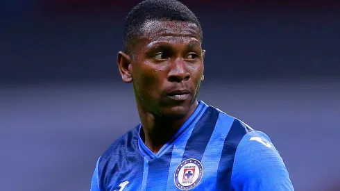 Bryan Angulo se va de Cruz Azul.