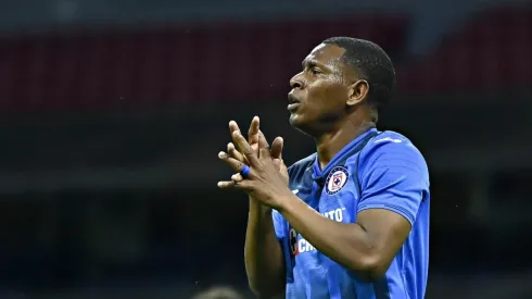 Bryan Angulo deja Cruz Azul y pone rumbo a Brasil.