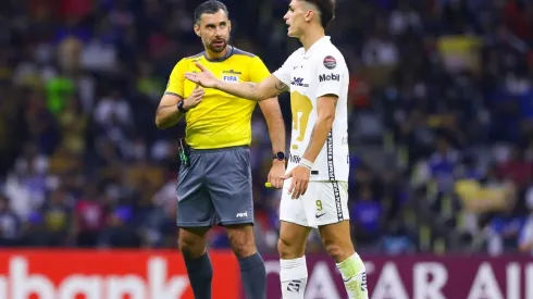 Pumas reclamó el gol anulado.