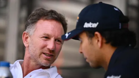 Christian Horner pide disculpas a Checo Pérez.