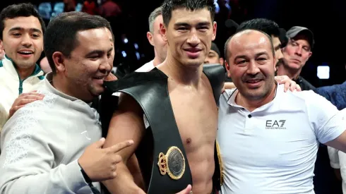 La pelea previa que deberá tomar Dmitry Bivol si quiere tener revancha con Canelo este año