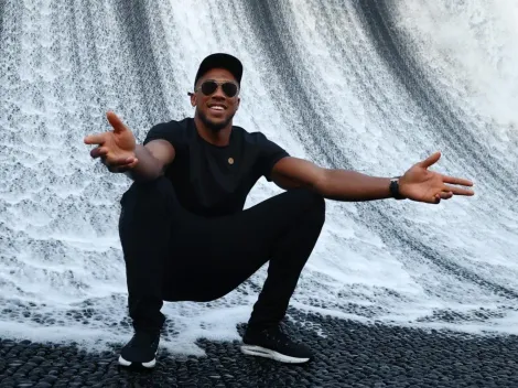 El multimillonario acuerdo que firmó Anthony Joshua con DAZN hace que hasta Canelo se vea pobre