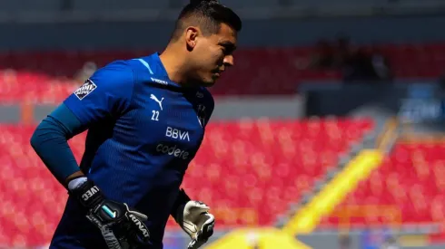 Luis Cárdenas es criticado por la afición de Rayados.