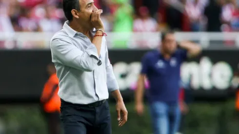 Cadena no pudo lograr un buen arranque con Chivas.