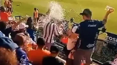 Este hincha de Rayados la pasó mal en San Luis Potosí.