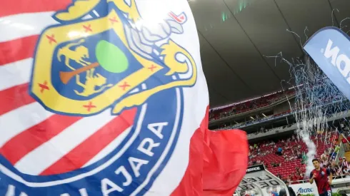 Así formaría Chivas ante Querétaro.