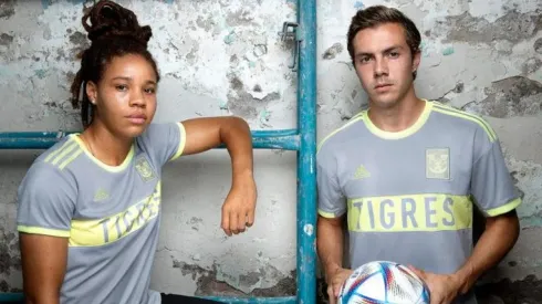 Uchenna Kanu y Sebastián Córdova, dos figuras de Tigres.